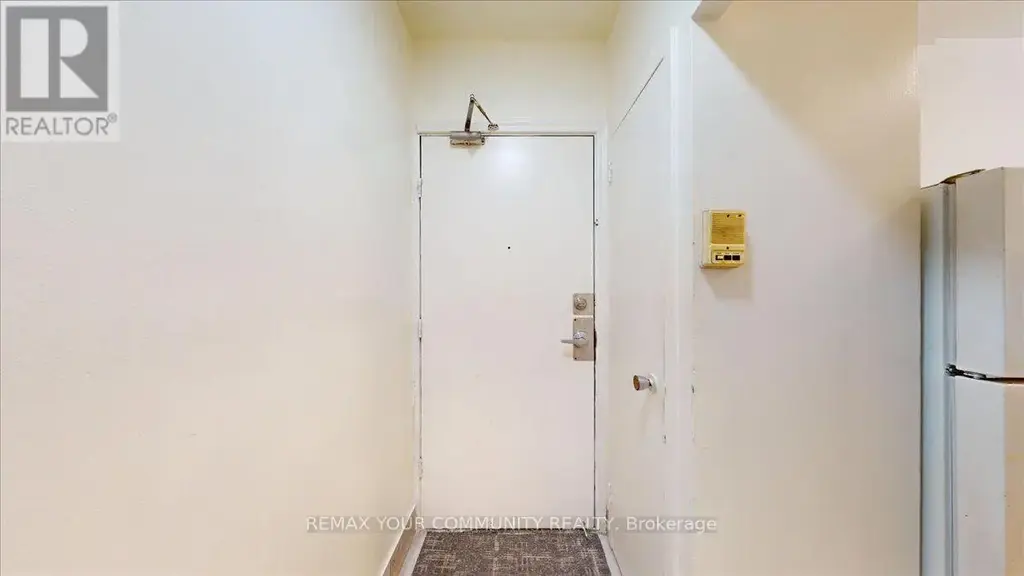1a - 2645 Keele Street, Toronto (Maple Leaf)
